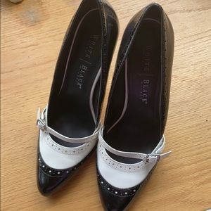 White House Black Market pumps